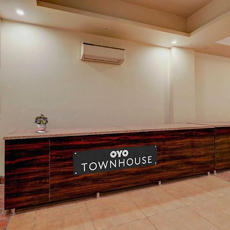 Townhouse Golden King Hotel New Delhi Eksteriør billede