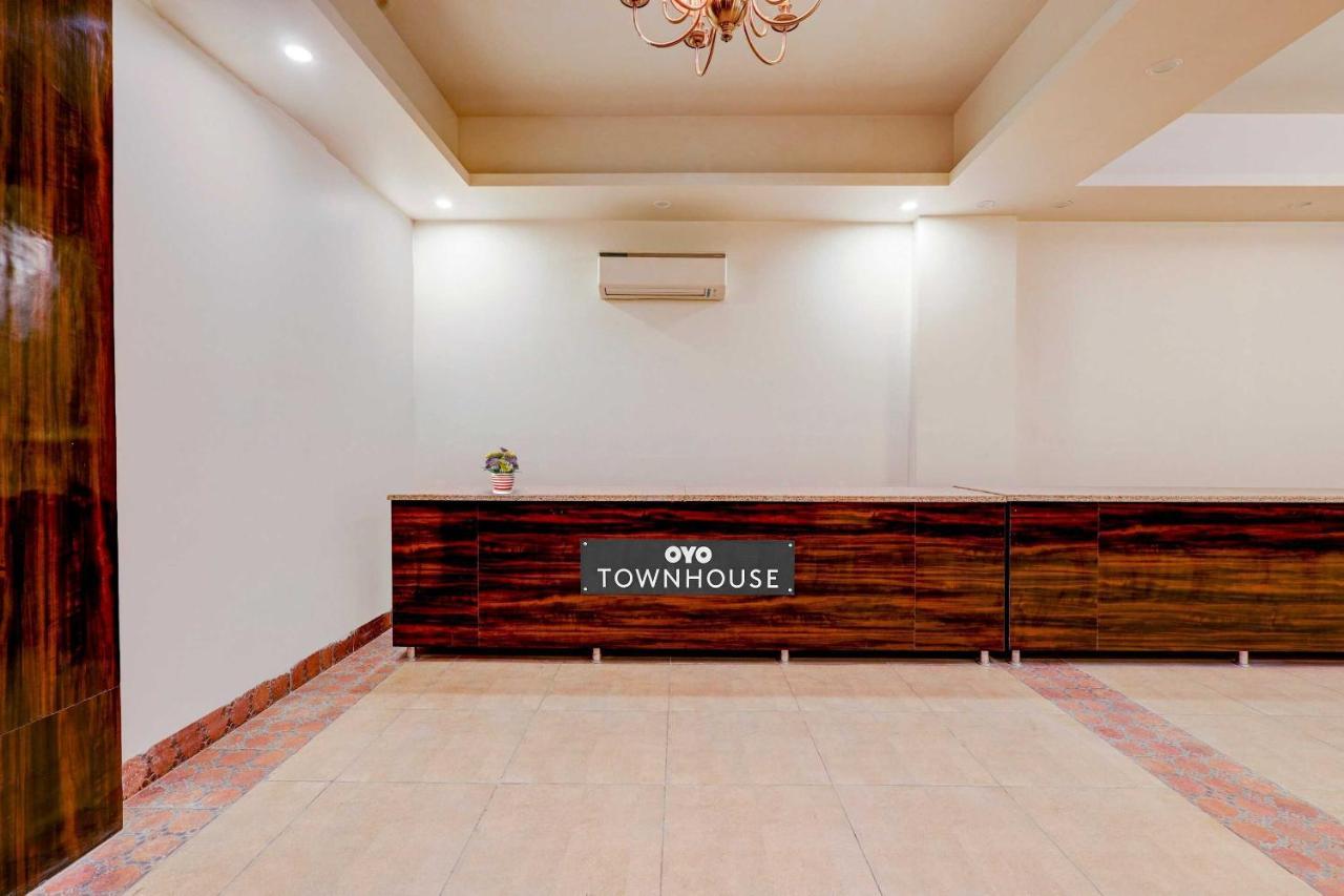 Townhouse Golden King Hotel New Delhi Eksteriør billede