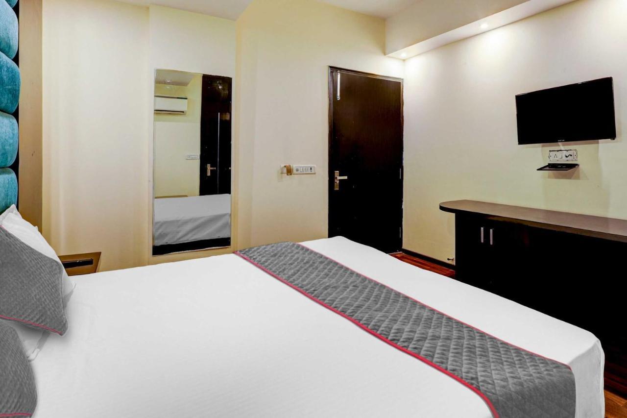 Townhouse Golden King Hotel New Delhi Eksteriør billede
