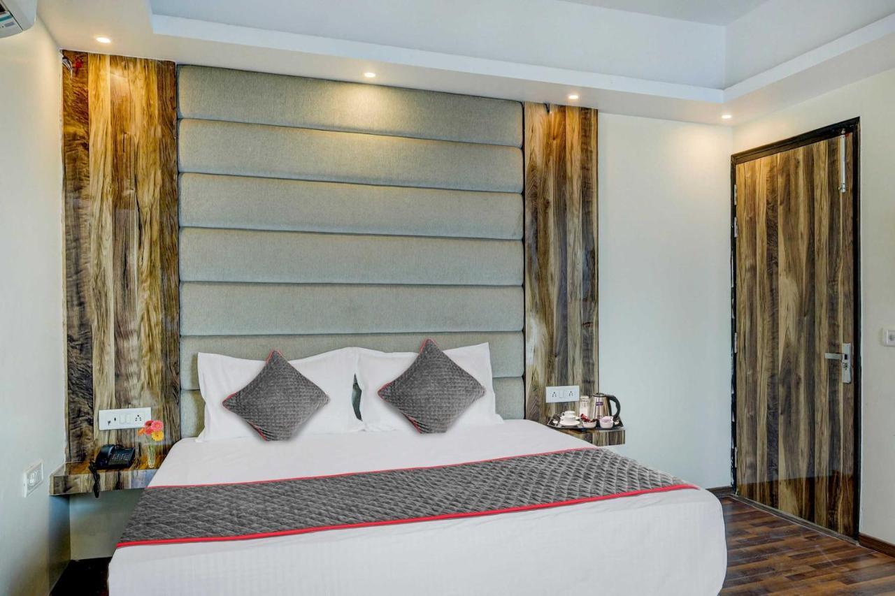Townhouse Golden King Hotel New Delhi Eksteriør billede
