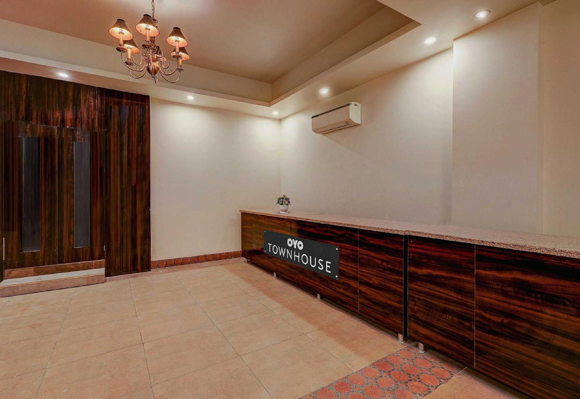 Townhouse Golden King Hotel New Delhi Eksteriør billede