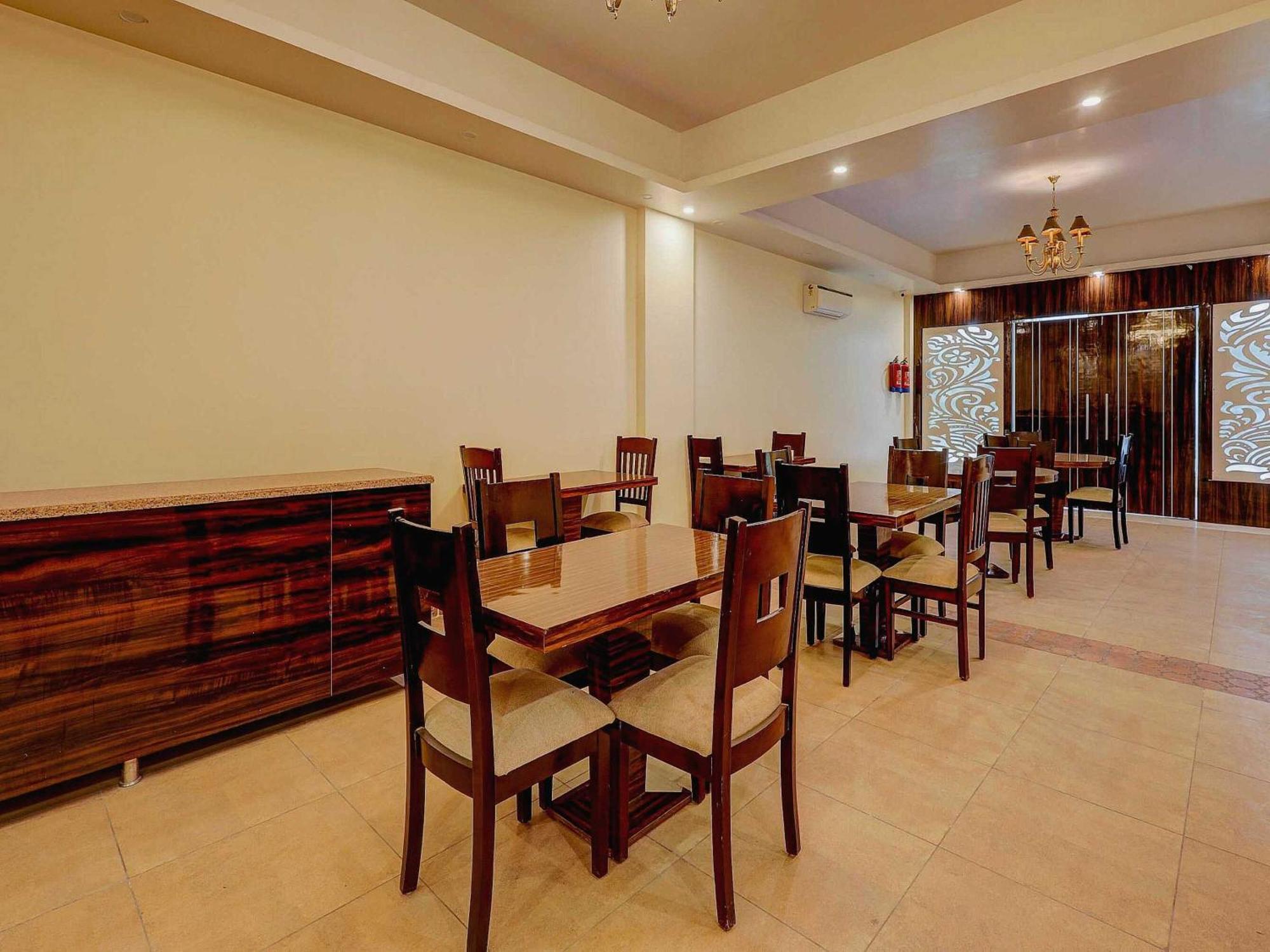 Townhouse Golden King Hotel New Delhi Eksteriør billede